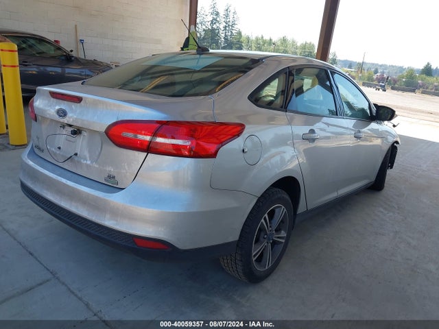 Ford FOCUS SE 2017 1FADP3FE0HL308710 Image 4