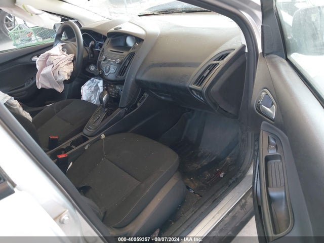 Ford FOCUS SE 2017 1FADP3FE0HL308710 Image 5