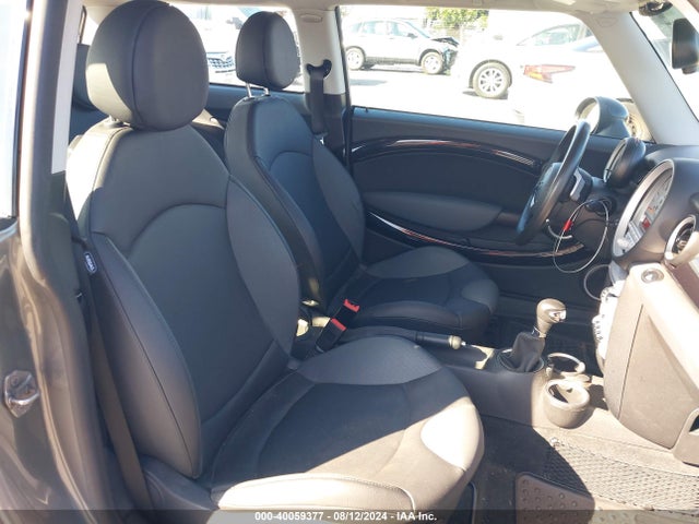 2010 MINI COOPER S WMWMF7C55ATW89658 Photo 4