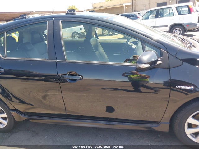Toyota Prius C Four/one/three/two 2017 JTDKDTB35H1592586 Image 13