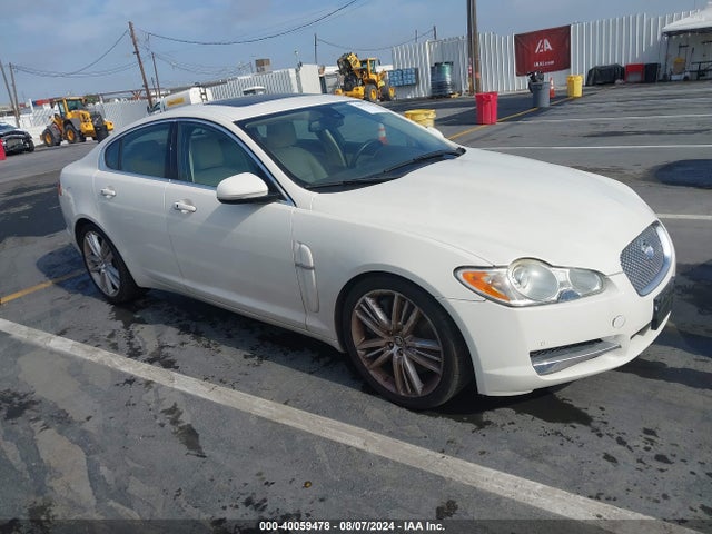 2010 JAGUAR XF SAJWA0HE7AMR68518 Photo 0