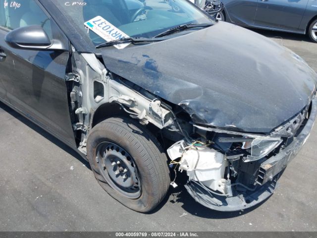 KMHD74LF8HU176475 Hyundai ELANTRA SE