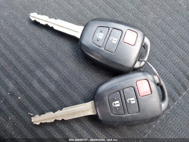 Toyota Rav4 Xle 2015 2T3WFREV0FW160529 Image 11