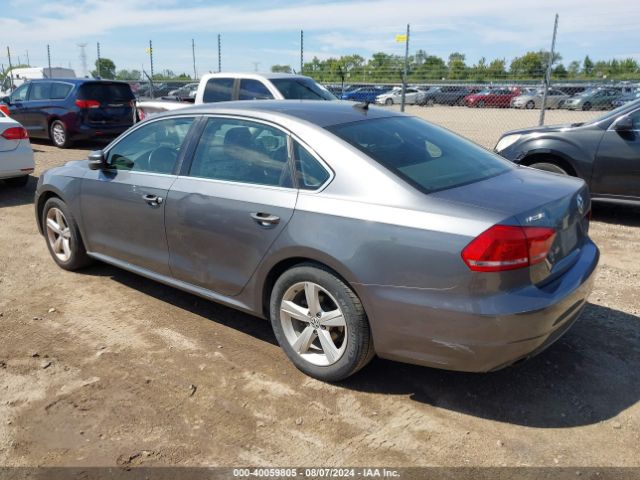 1VWBT7A32EC061189 Volkswagen Passat 1.8t Se