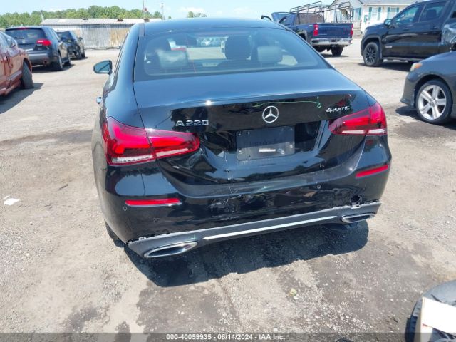 W1K3G4FB6MJ274169 Mercedes-Benz A 220 4matic