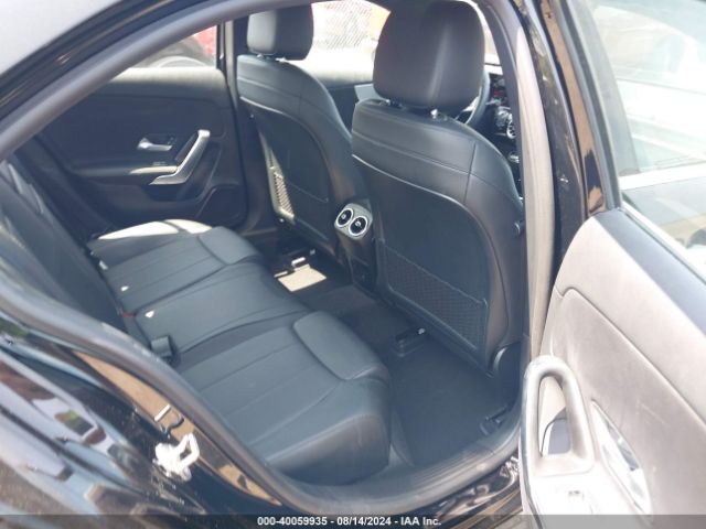W1K3G4FB6MJ274169 Mercedes-Benz A 220 4matic
