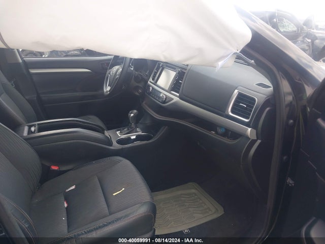 Toyota Highlander Le Plus 2017 5TDZZRFH7HS228794 Image 5