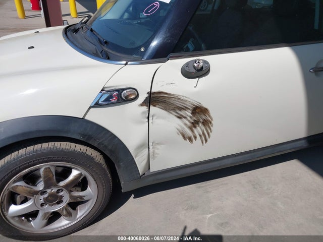 2009 MINI COOPER S WMWMF73589TW84224 Photo 5