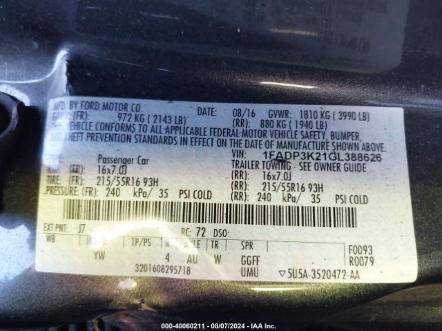 1FADP3K21GL388626 Ford FOCUS SE