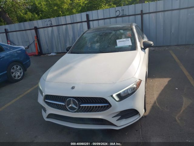 WDD3G4FB5KW023613 Mercedes-Benz A 220 4matic