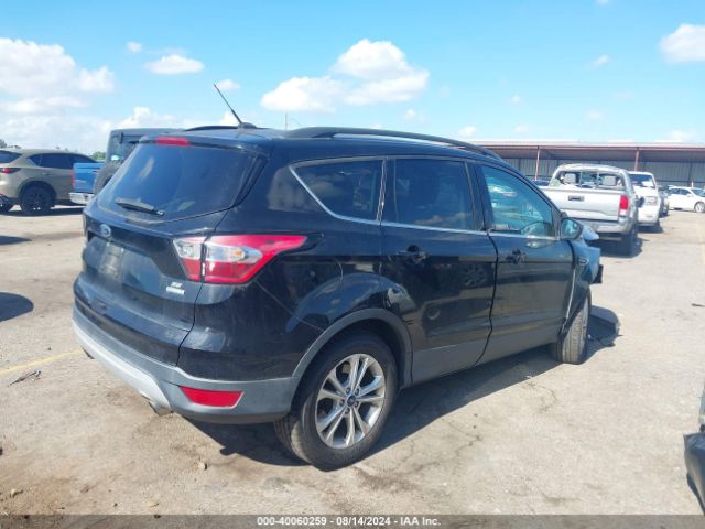 1FMCU0GD1JUC31375 Ford ESCAPE SE