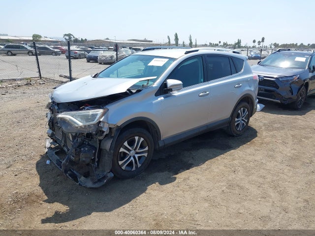 Toyota RAV4 LE 2016 2T3BFREV4GW483207 Image 2