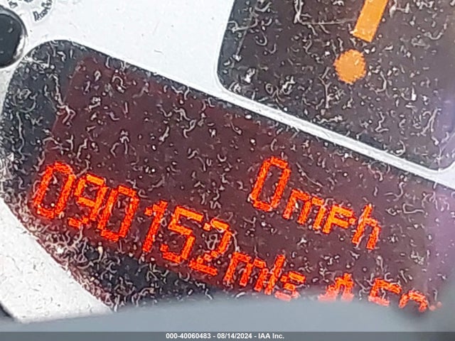 2010 MINI COOPER CLUBMAN WMWML3C50ATX51131 Photo 6