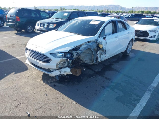 Ford FUSION SE 2018 3FA6P0H78JR117551 Image 2