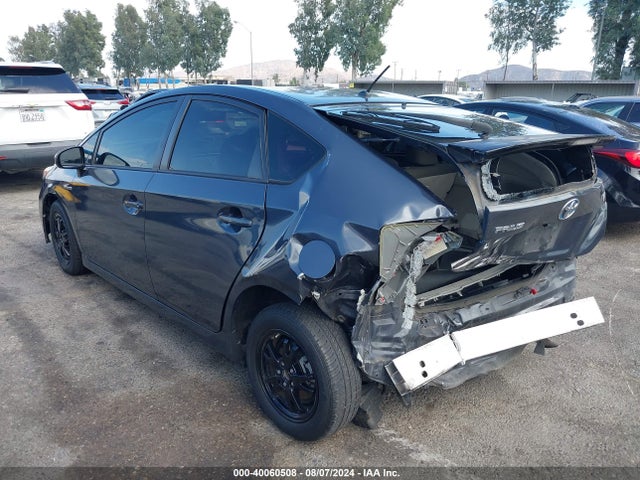 Toyota Prius Two 2014 JTDKN3DU2E0376313 Image 3