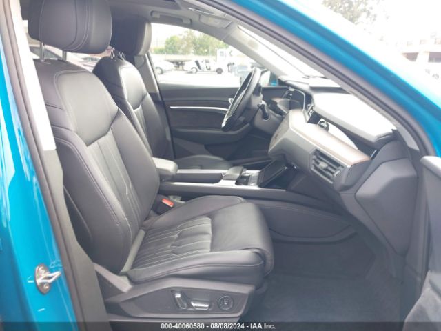 WA1VABGE6KB012767 Audi E-tron Premium Plus