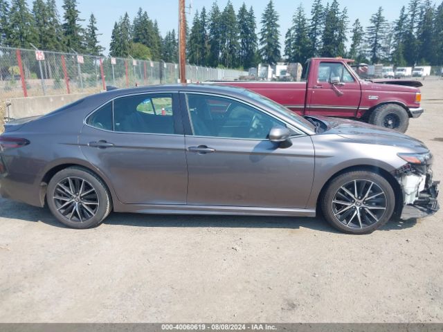 4T1G11AK3NU671322 Toyota CAMRY SE