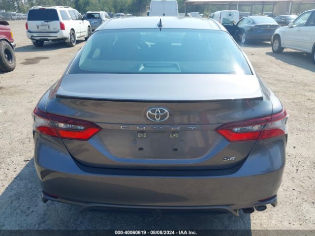 4T1G11AK3NU671322 Toyota CAMRY SE