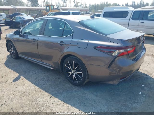 4T1G11AK3NU671322 Toyota CAMRY SE