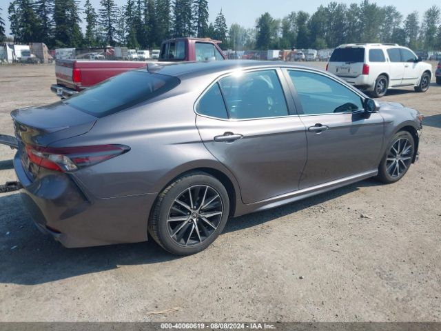 4T1G11AK3NU671322 Toyota CAMRY SE