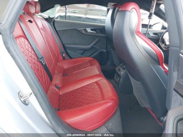 WAUB4CF51KA008555 Audi S5 3.0t Premium