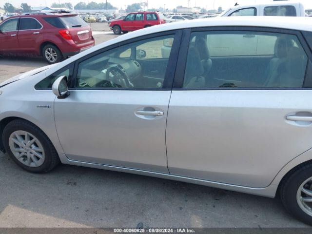 JTDZN3EU6E3356268 Toyota Prius V Three