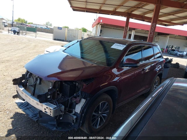 Toyota Highlander Xle 2018 5TDJZRFH7JS834311 Image 2
