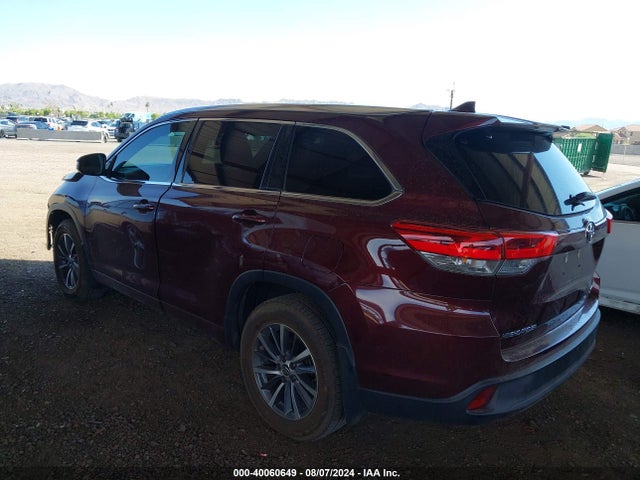 Toyota Highlander Xle 2018 5TDJZRFH7JS834311 Image 3