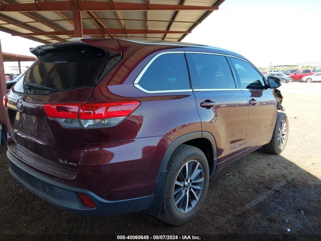 Toyota Highlander Xle 2018 5TDJZRFH7JS834311 Image 4