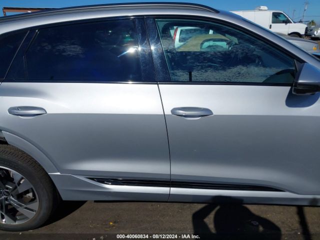 WA1AAAGE7NB012967 Audi E-tron Premium Quattro