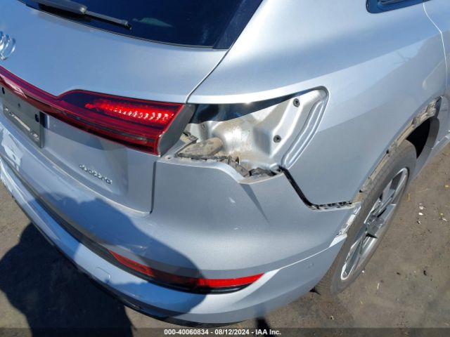 WA1AAAGE7NB012967 Audi E-tron Premium Quattro