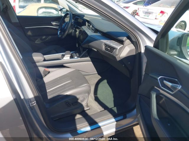 WA1AAAGE7NB012967 Audi E-tron Premium Quattro