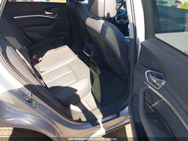 WA1AAAGE7NB012967 Audi E-tron Premium Quattro