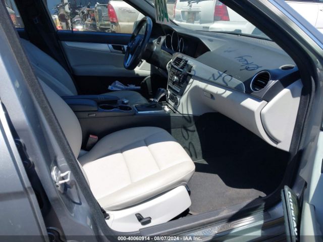 WDDGF4HB0ER311625 Mercedes-Benz C 250 Luxury/sport