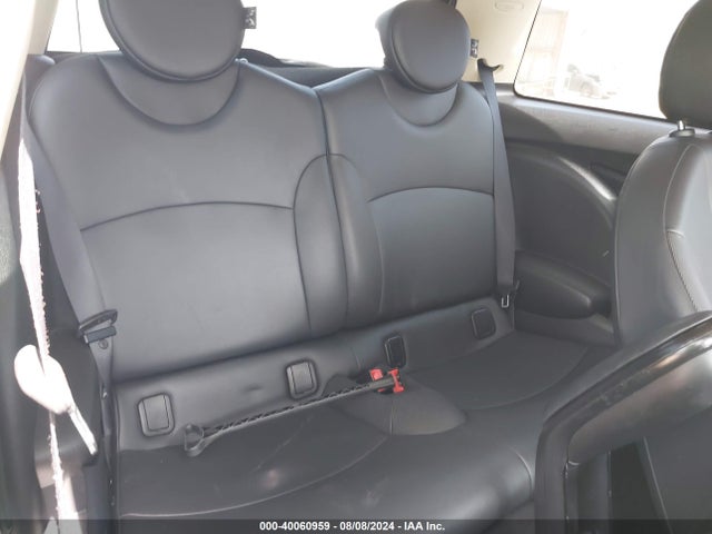2011 MINI COOPER WMWSU3C59BT097011 Photo 7