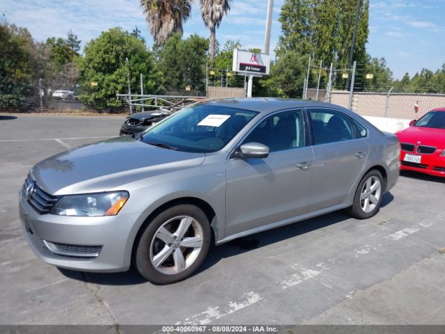 1VWAT7A33EC057499 Volkswagen Passat 1.8t Wolfsburg Edition