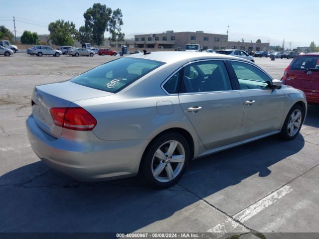 1VWAT7A33EC057499 Volkswagen Passat 1.8t Wolfsburg Edition