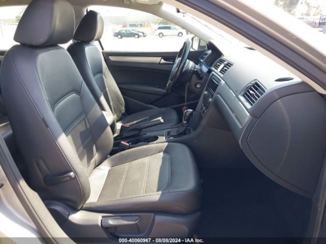 1VWAT7A33EC057499 Volkswagen Passat 1.8t Wolfsburg Edition