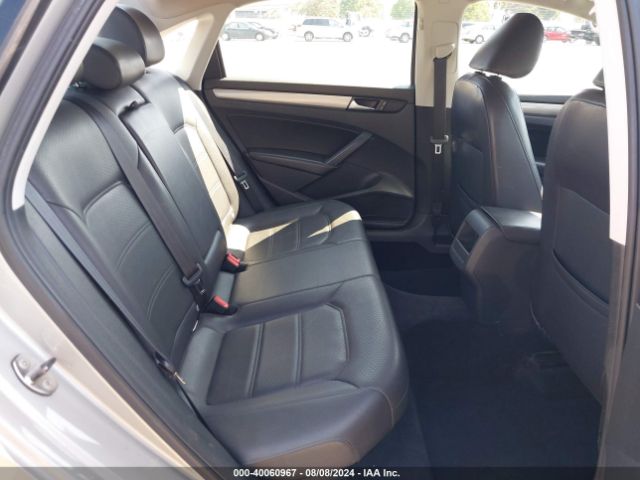1VWAT7A33EC057499 Volkswagen Passat 1.8t Wolfsburg Edition