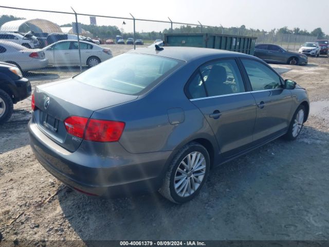 3VWL17AJ2EM354159 Volkswagen Jetta 1.8t Sel