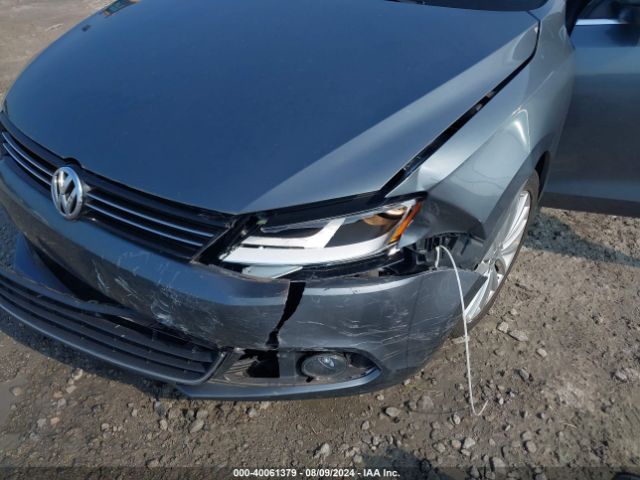3VWL17AJ2EM354159 Volkswagen Jetta 1.8t Sel