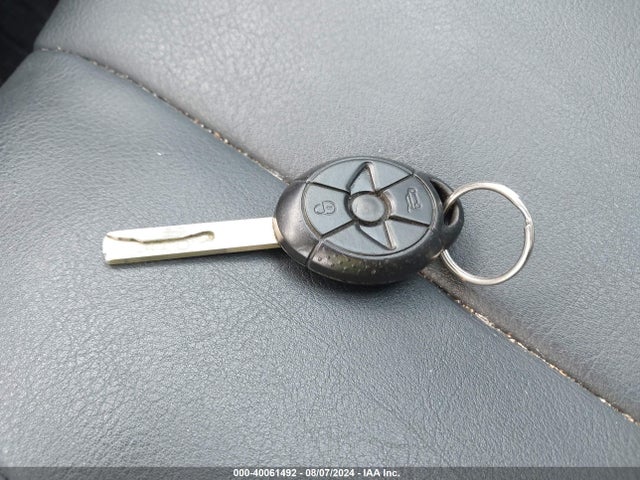 2006 MINI COOPER WMWRC33586TK16920 Photo 10