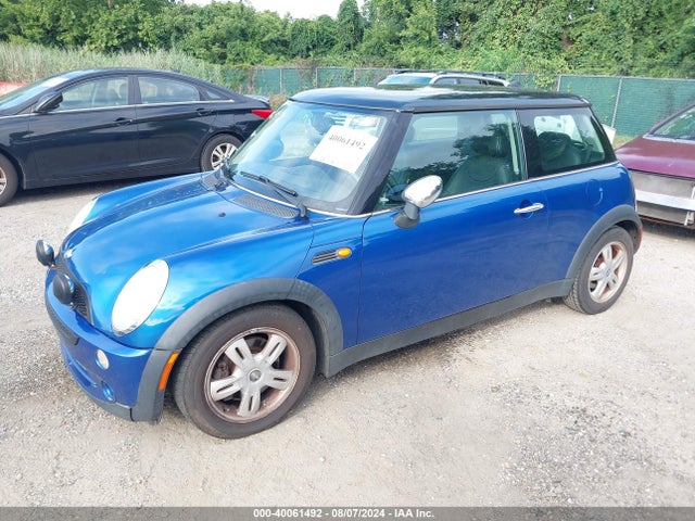 2006 MINI COOPER WMWRC33586TK16920 Photo 1