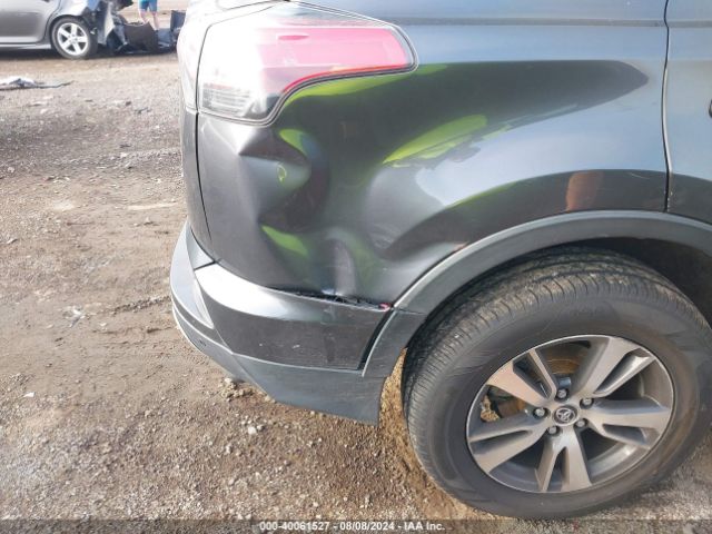 JTMRFREV7JD252238 Toyota Rav4 Xle