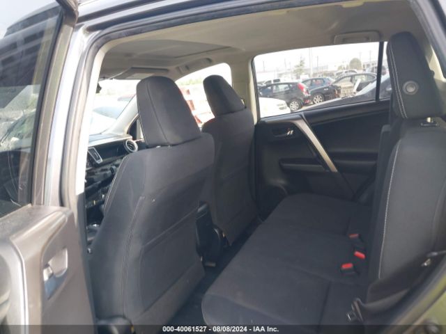 JTMRFREV7JD252238 Toyota Rav4 Xle