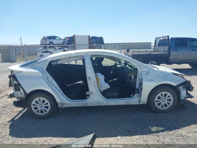 Toyota Prius L Eco 2019 JTDKARFU4K3092431 Image 14