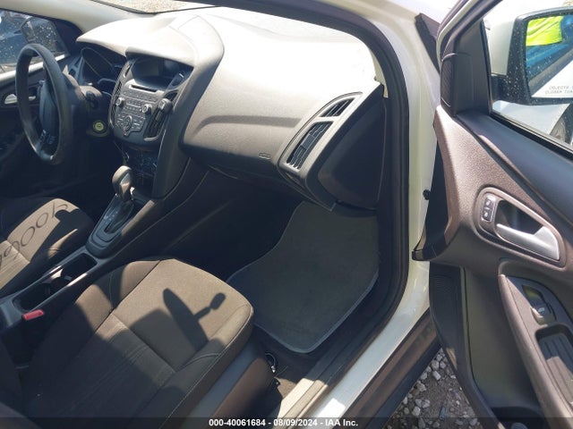Ford FOCUS SE 2017 1FADP3F29HL253051 Image 5