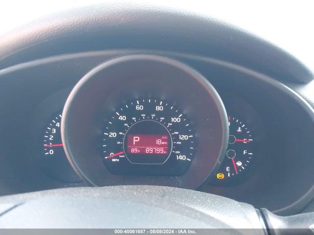 KIA SOUL + 2017 KNDJP3A5XH7442881 Image 7
