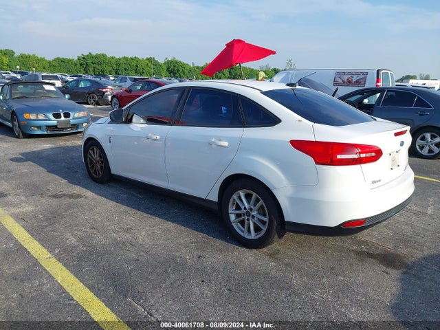 Ford FOCUS SE 2016 1FADP3F2XGL292620 Image 3