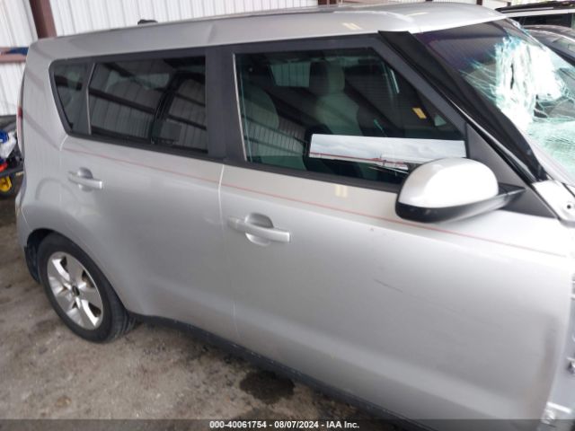 KNDJN2A26J7595138 KIA Soul